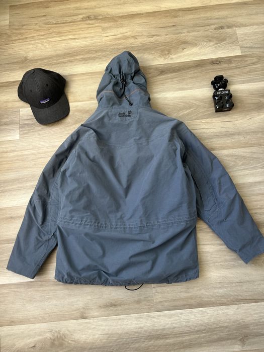 Jack Wolfskin вітровка Розмір М/L. Gore-Tex
