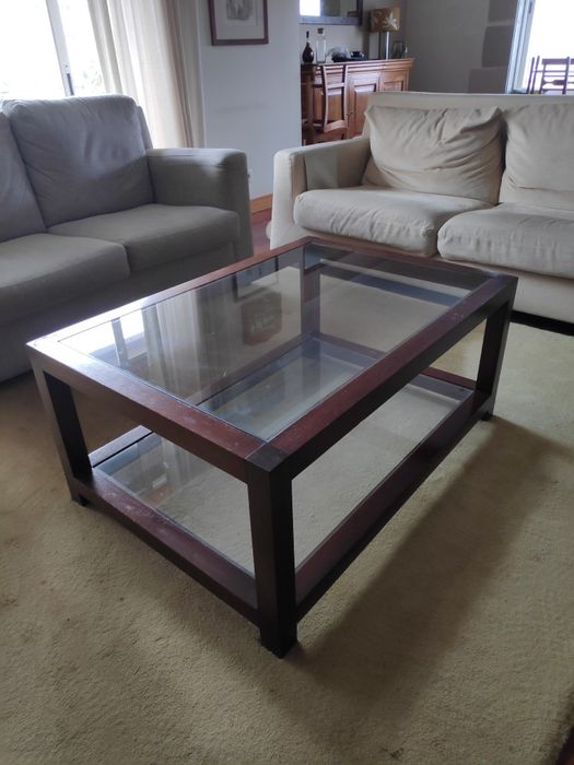 Mesa de centro em madeira maciça