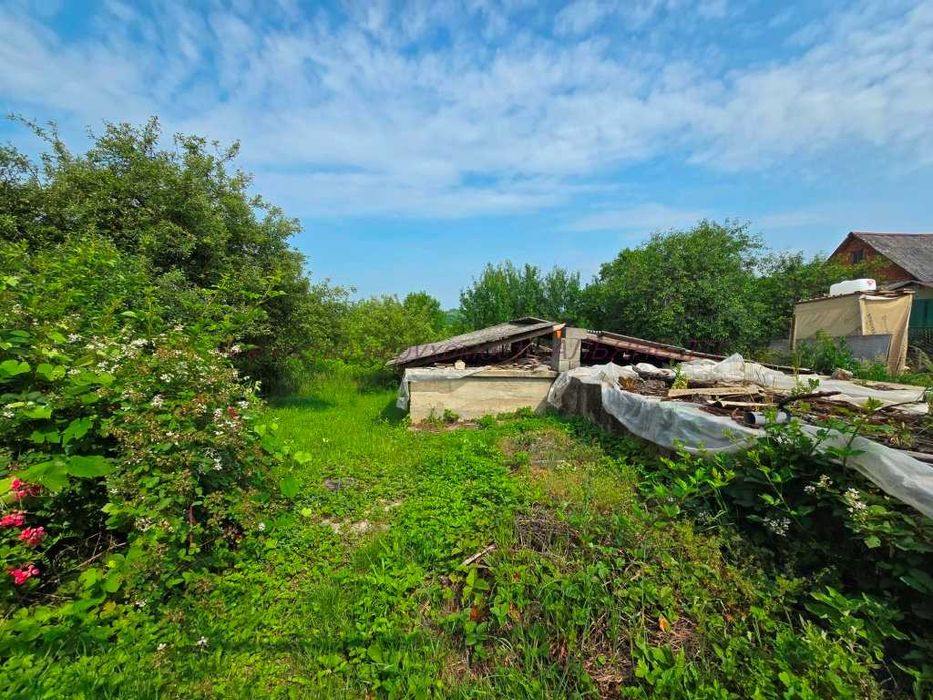 Будинок під реконструкцію  в с.Середнє над озером
