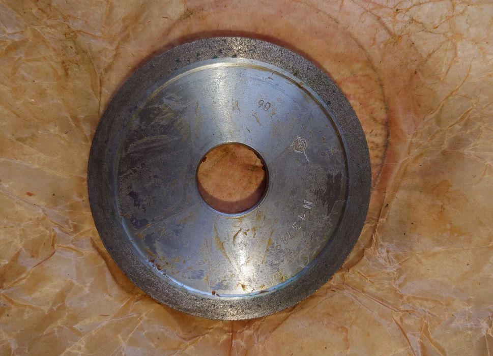 Круг алмазный 1А1 200×20×51 160/125;  1А1 150×10×3×32