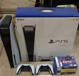 PlayStation 5 com 6 jogos e 2 comandos