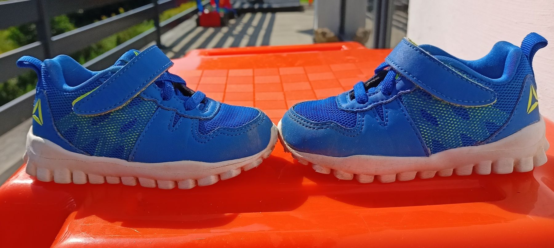 Reebok buty dziecięce sportowe niebieskie rzepy