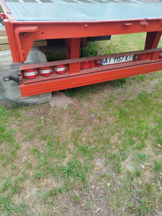 Напівпричіп платформа