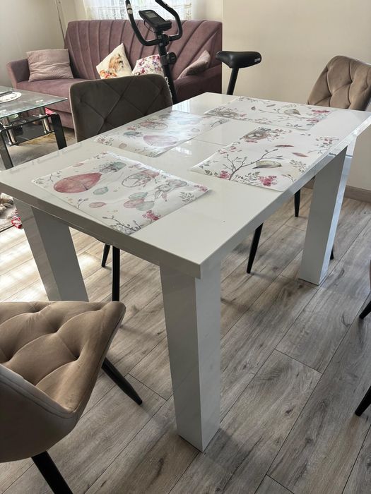 Stół biały jadalnia kuchnia