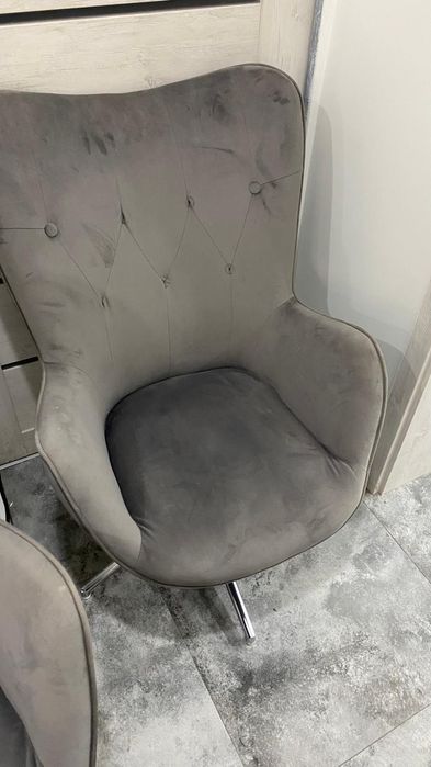 Folete uszatki agata meble 2szt po 300,- za szt