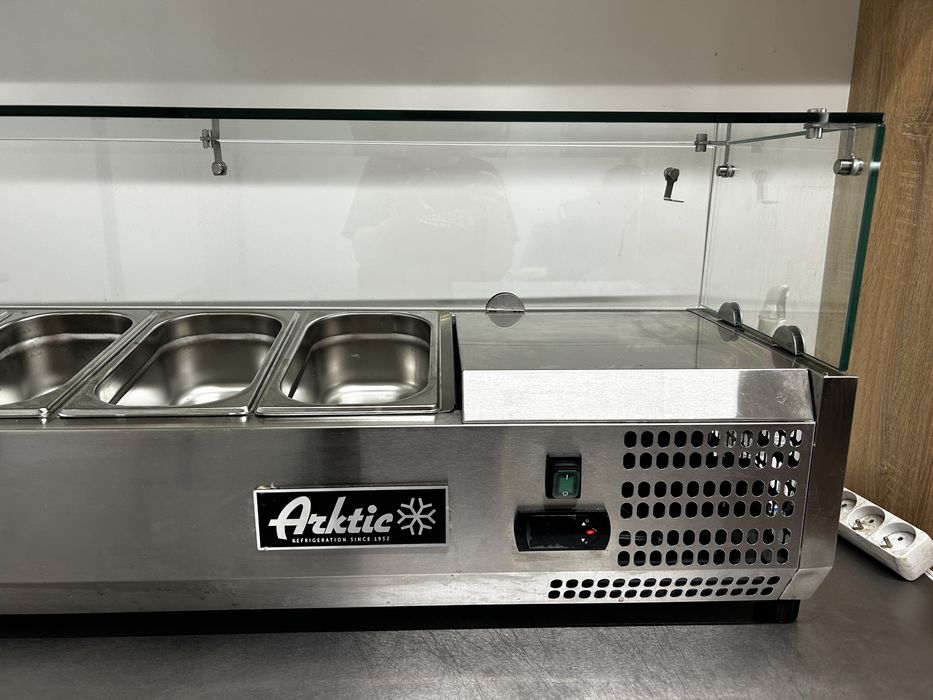 Witryna chłodnicza arktic hendi stan nieuzywany