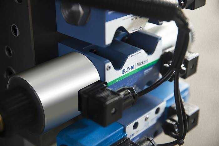 Новый Термопластавтомат 160 тонн , со склада в Одессе по Супер Цене !