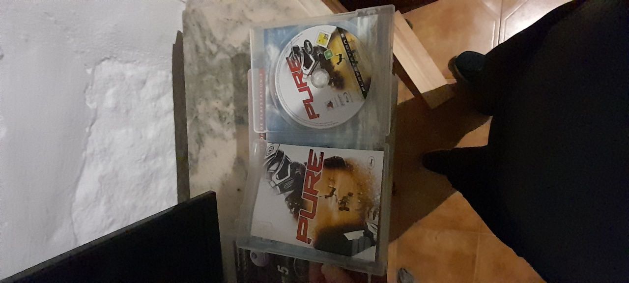 Vendo ps3 com jogos só hoje