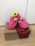 Saucony оригинал из Америки кроссовки на девочку.