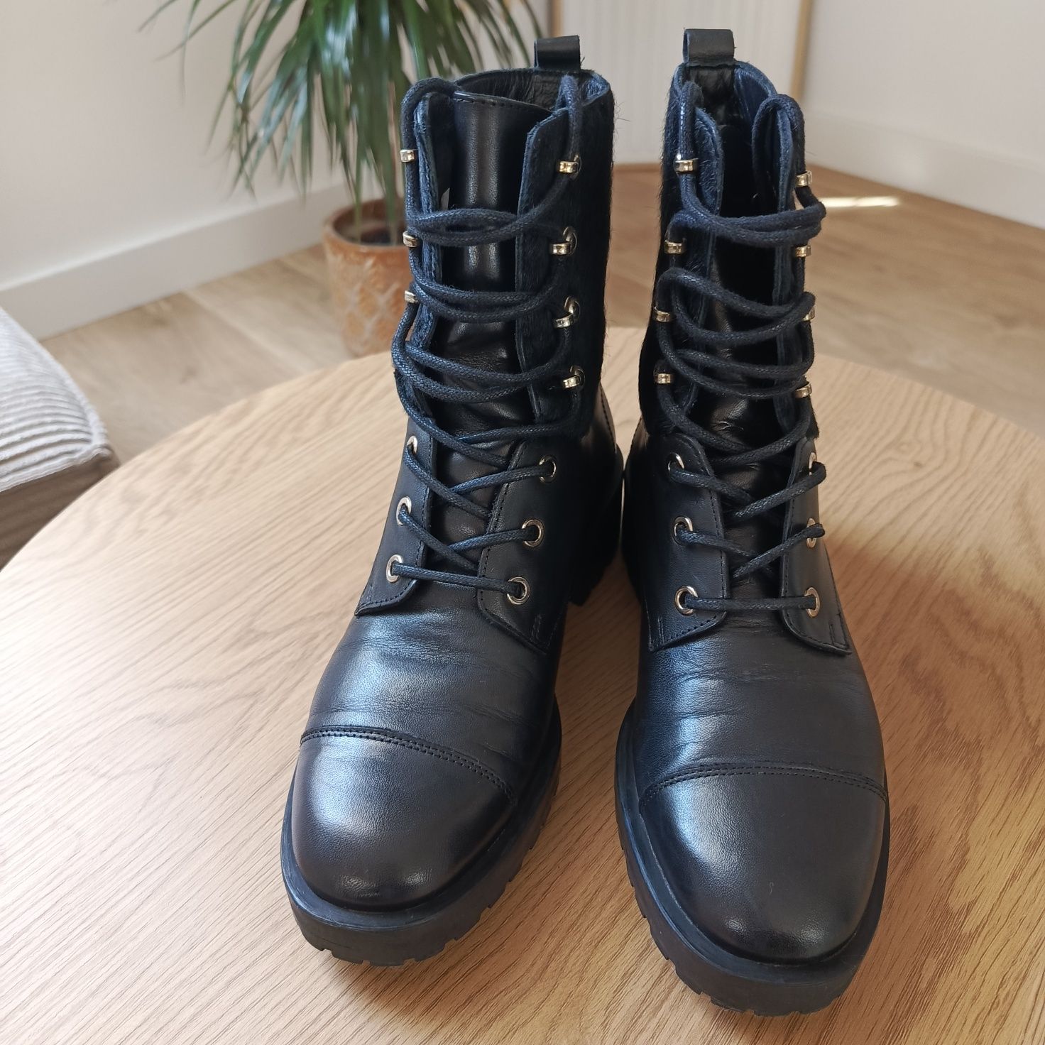 Buty trapery Massimo Dutti
