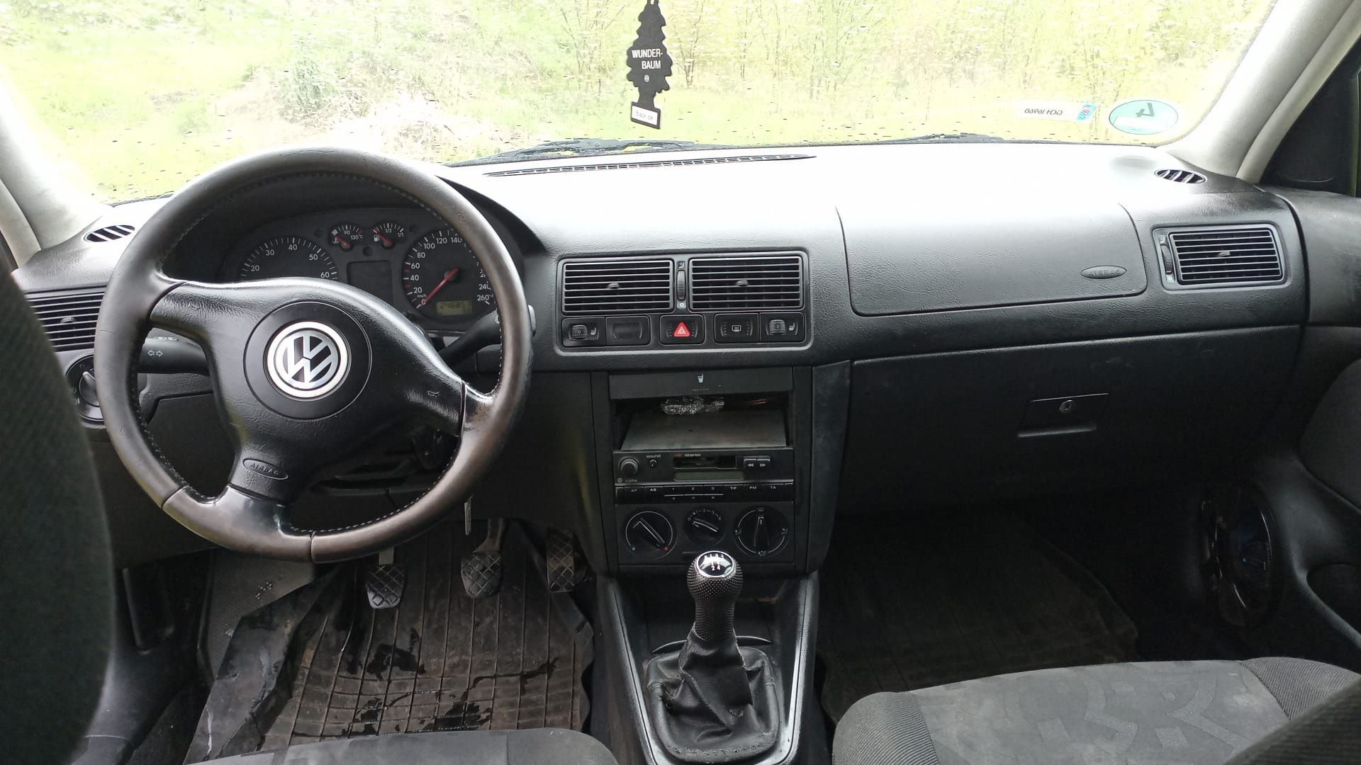 Golf 4 1.6 benzyna 1998 rok