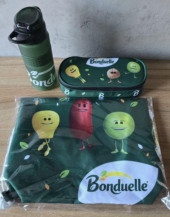 Zestaw szkolny - worek, piórnik z wyposażeniem,  bidon