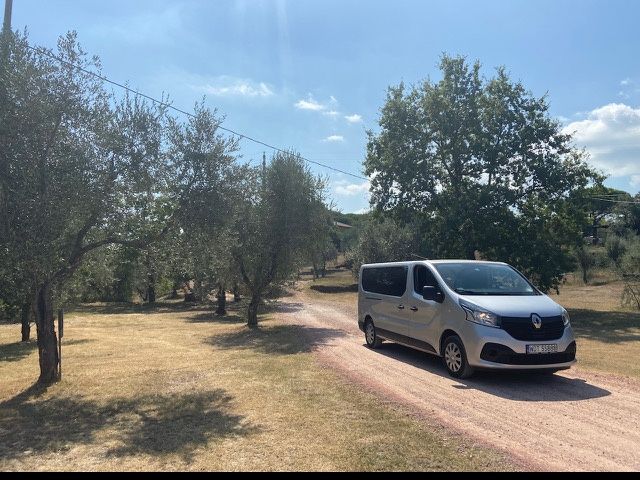 Wynajem busów osobowych Warszawa wypożyczalnia busa busy rent a Car