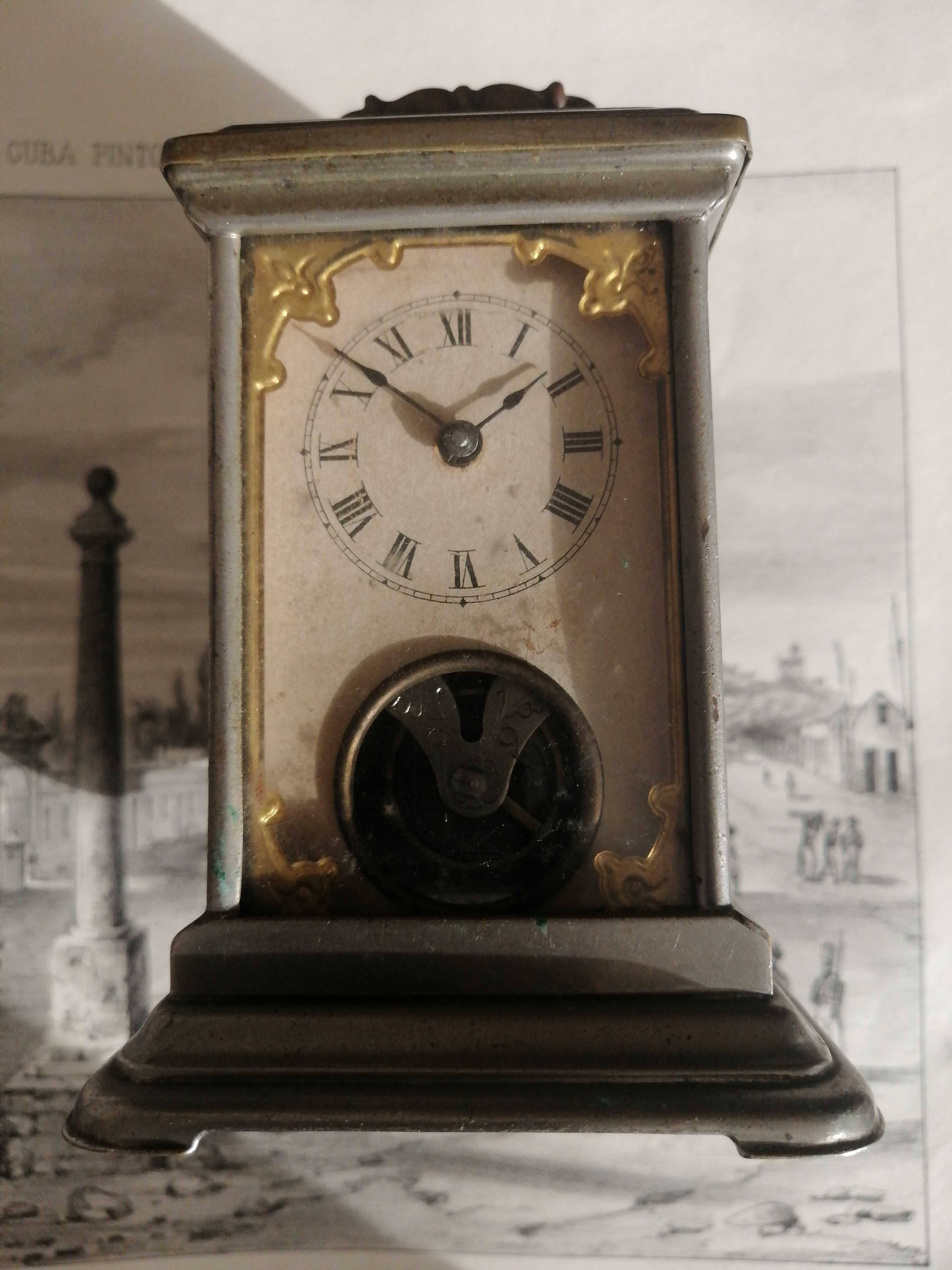 Relógio de carruagem Yale Clock