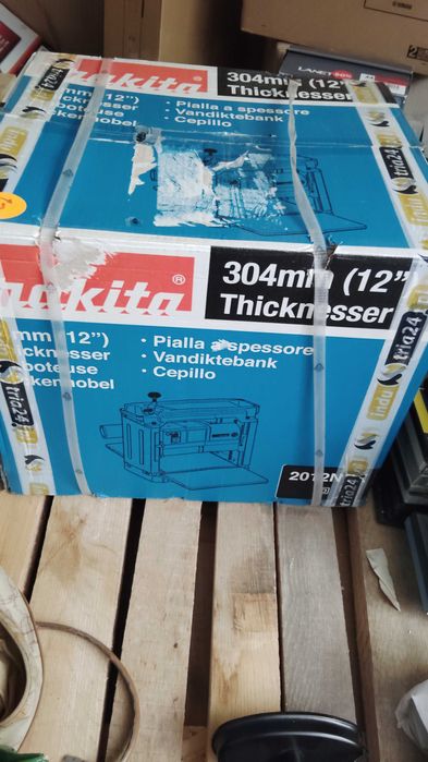 Makita grubościówka