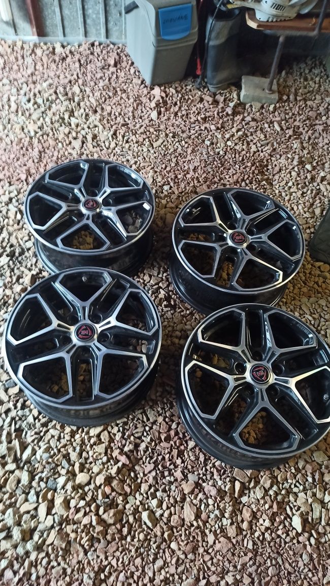 Felgi z oponami grupa vw stan b dobry