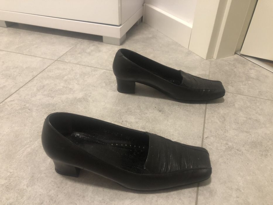 Tanio buty skórzane eleganckie czarne rozmiar 37 stan bardzo dobry