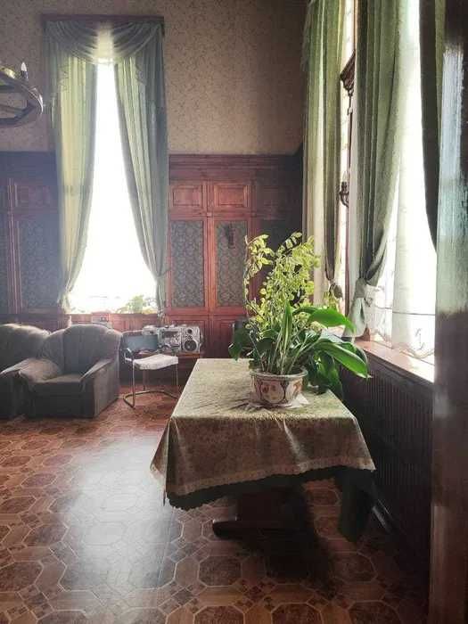 (13) Продам просторий капітальний будинок в с.Сухий Лиман.