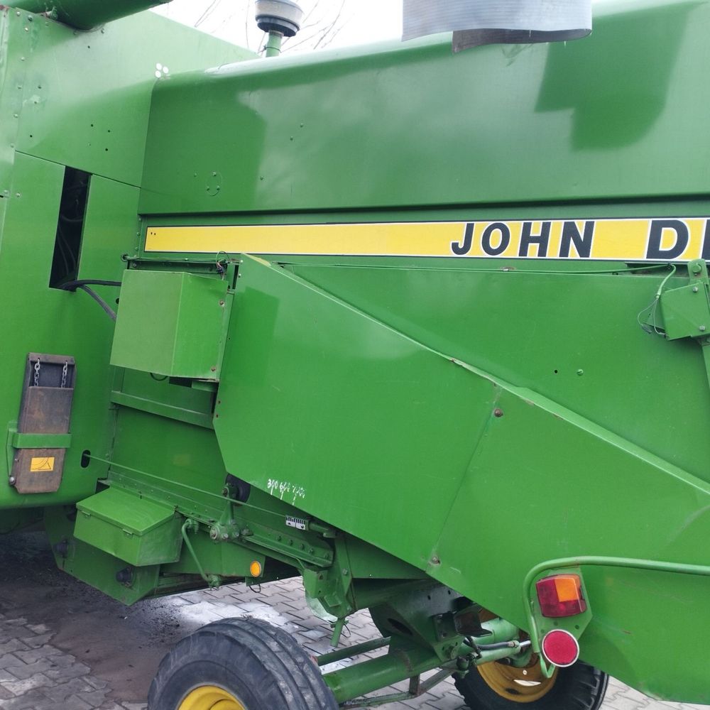 Комбайн John Deere 1052, 1055. Зернозбиральний Джон Дір 1052, 1055