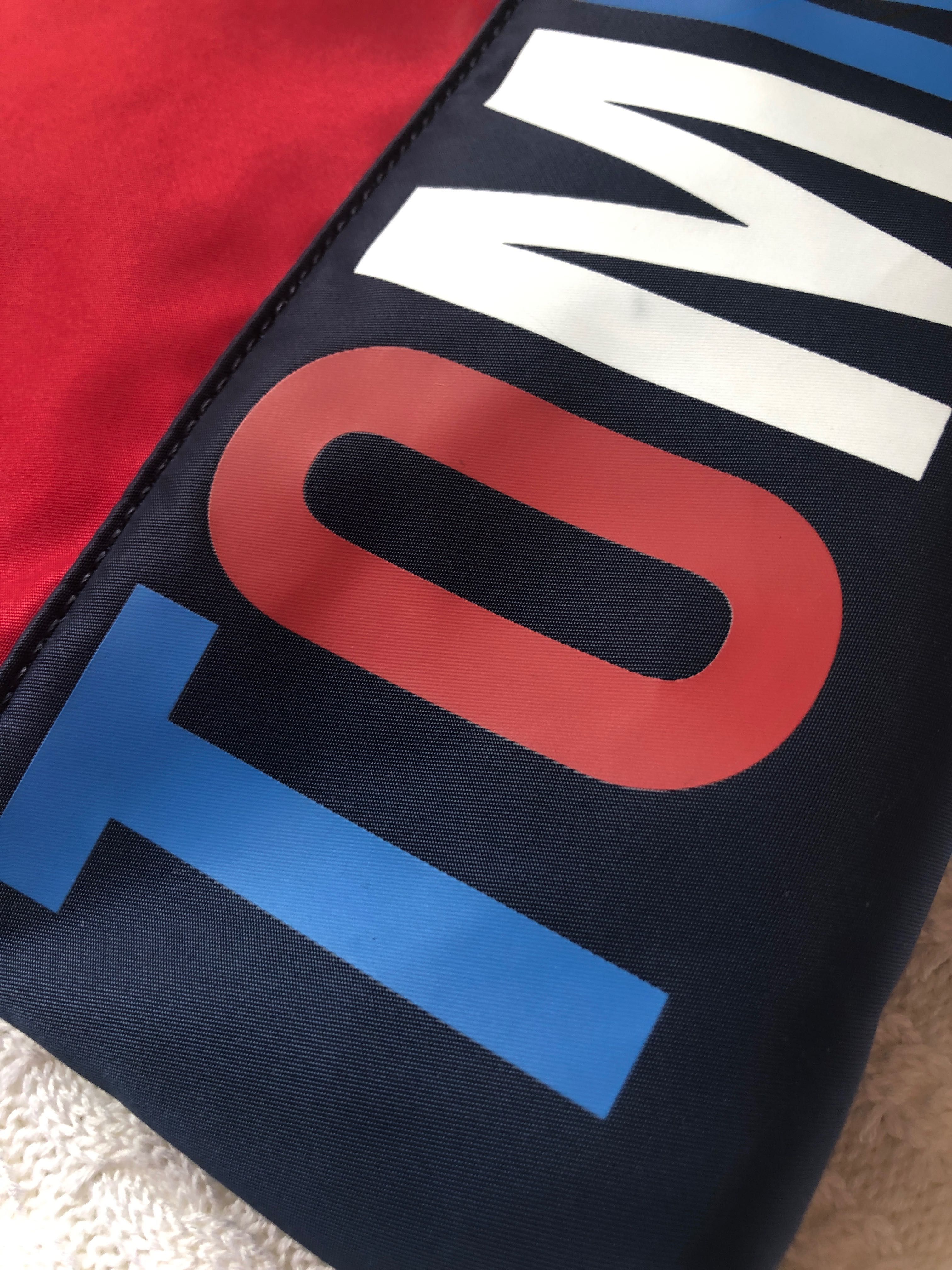 Tommy Hilfiger  listonoszka