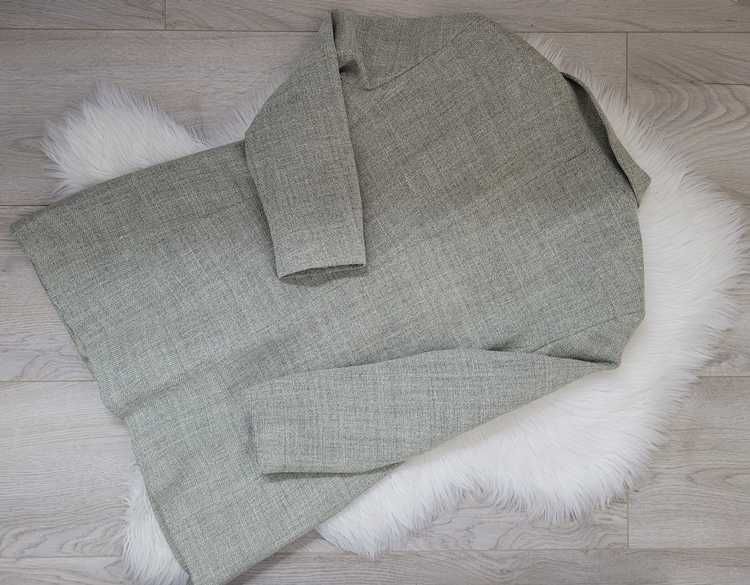 Khaki, lniany komplet / garnitur, marynarka / żakiet i spódnica, L 40