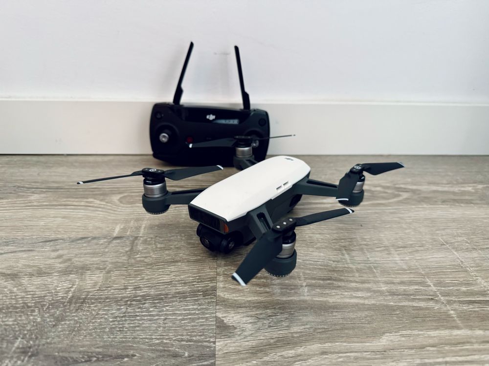 DJI Spark - Fly More Combo - Drone novo