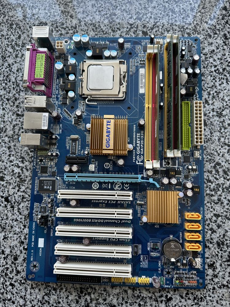 Материнська плата GYGABYTE GA-P35 intel e6750 3gb ddr2