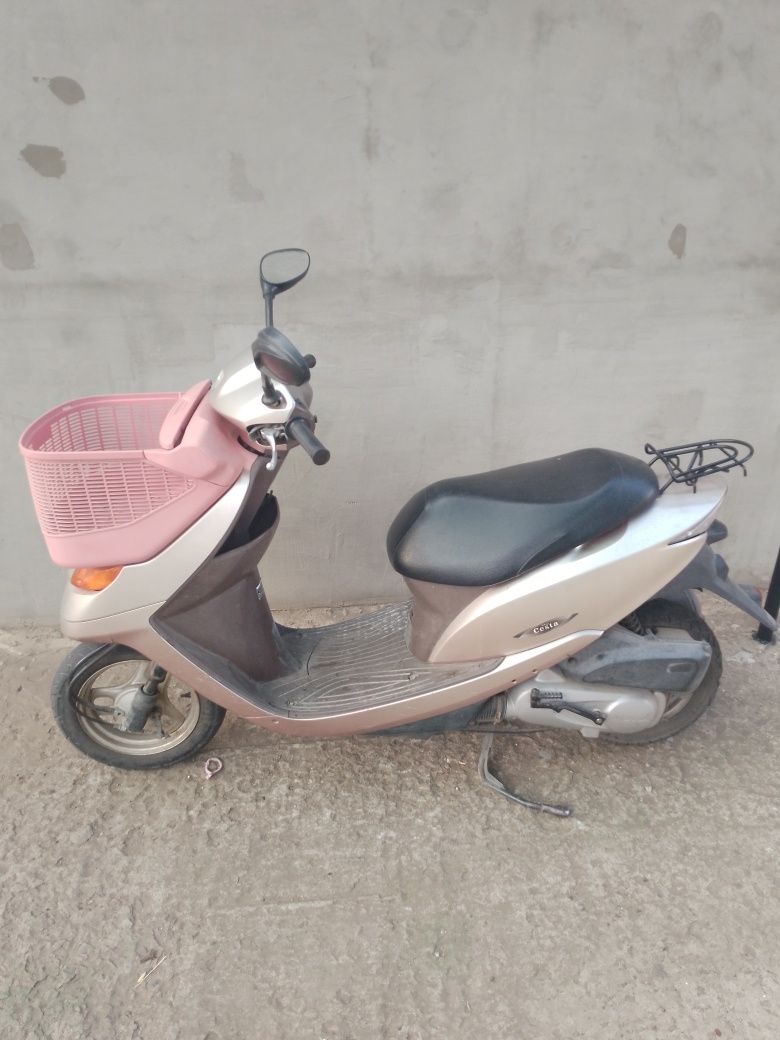 Продам Мопед Honda Cesta.4 тактний
