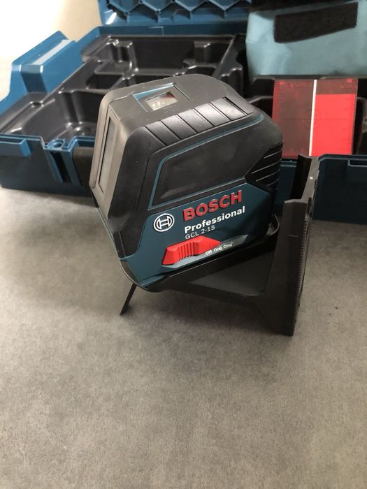 Лінійний нівелір Bosch GCL 2-15