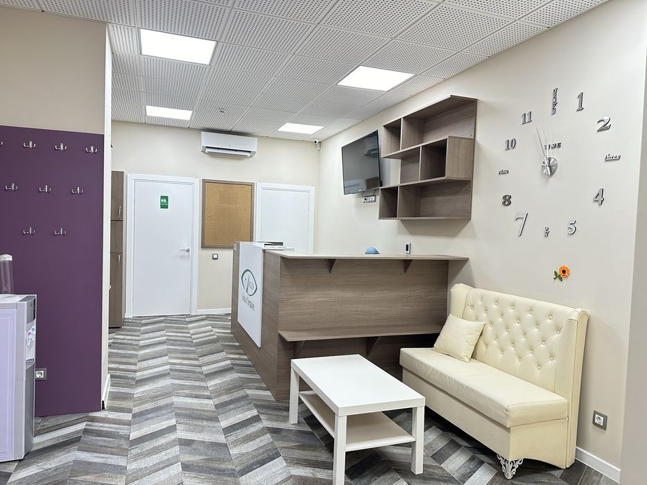 Дмитрівська 75, нежитлове приміщення під будь який вид діяльності