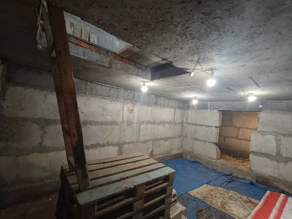 Гараж великий Троєщина Під підіймач СТО малярка склад цех виробництво