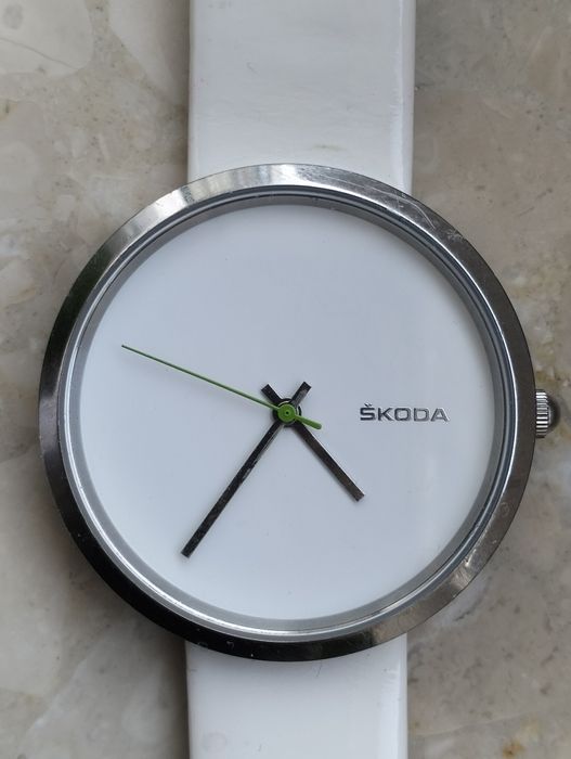 Zegarek damski Skoda biały na skórzanym pasku