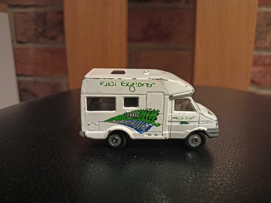 Siku 1022 Iveco Dormobile – model kampera „Kiwi Explorer”