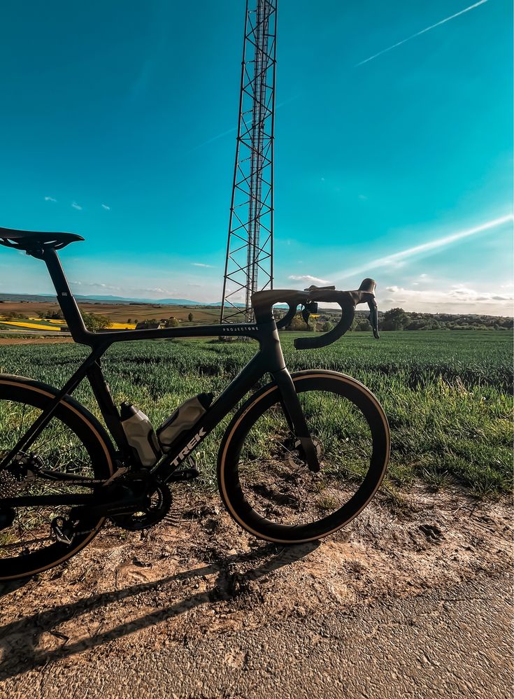Trek Madone SLR 7, gen 8, rozm: L, suport Ceramic Speed, Oklejony