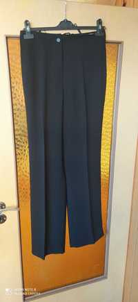 Spodnie czarne klasyczne z guzikiem rozmiar 48-50