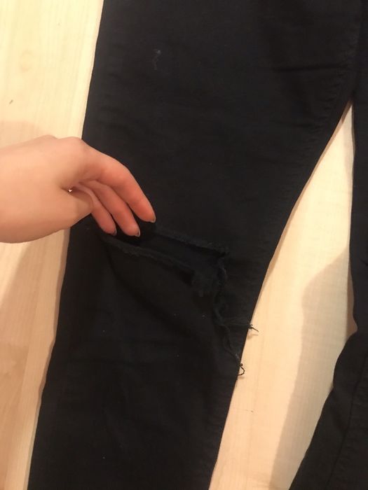 Черные джинсы H&M