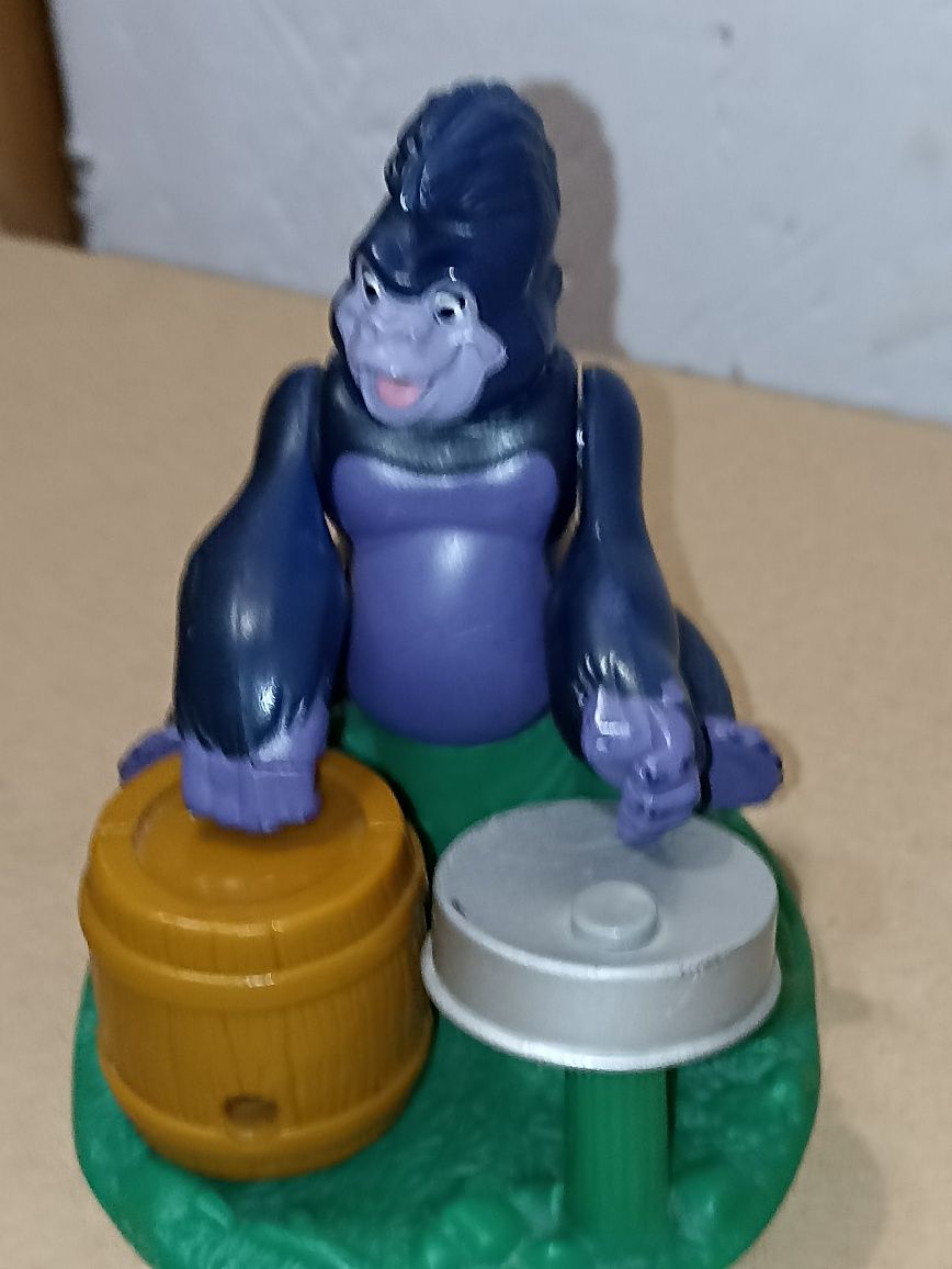 figurka Tarzan małpa perkusista McDonalds 2018