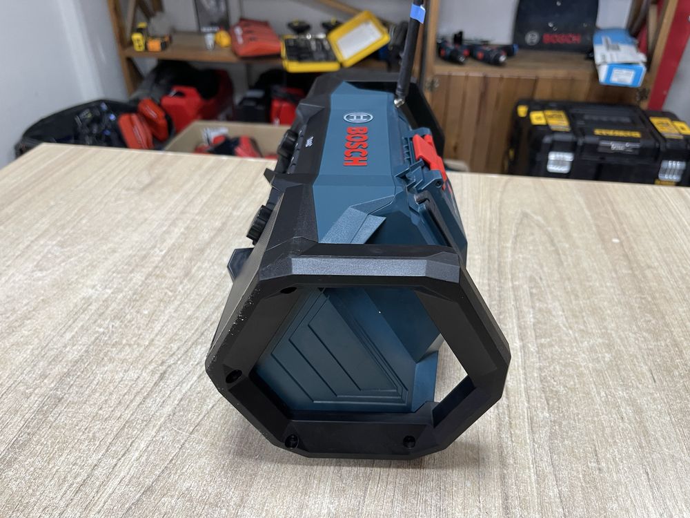 Bosch GPB 18V-2 SC / радіо, блютуз-програвач Бош