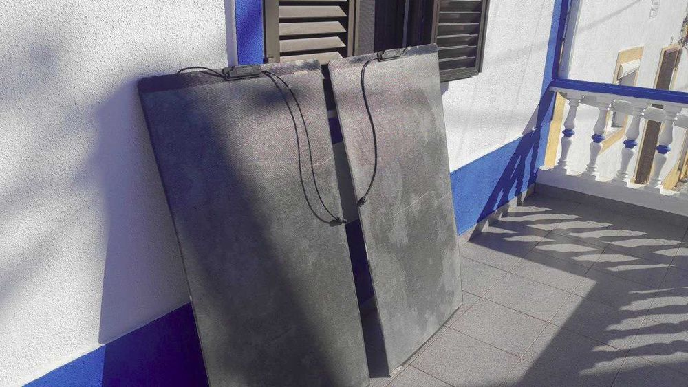 2 Painéis fotovoltaicos flexíveis 150w 24v