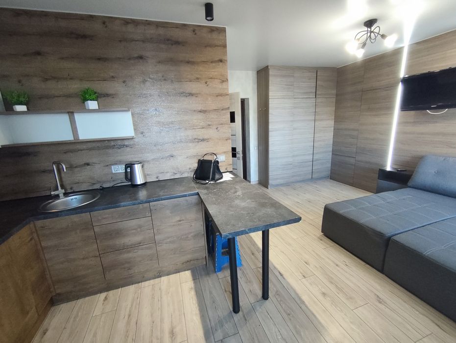 Оренда 1-к. студії в ЖК "Версаль Парк" біля парку Дубки