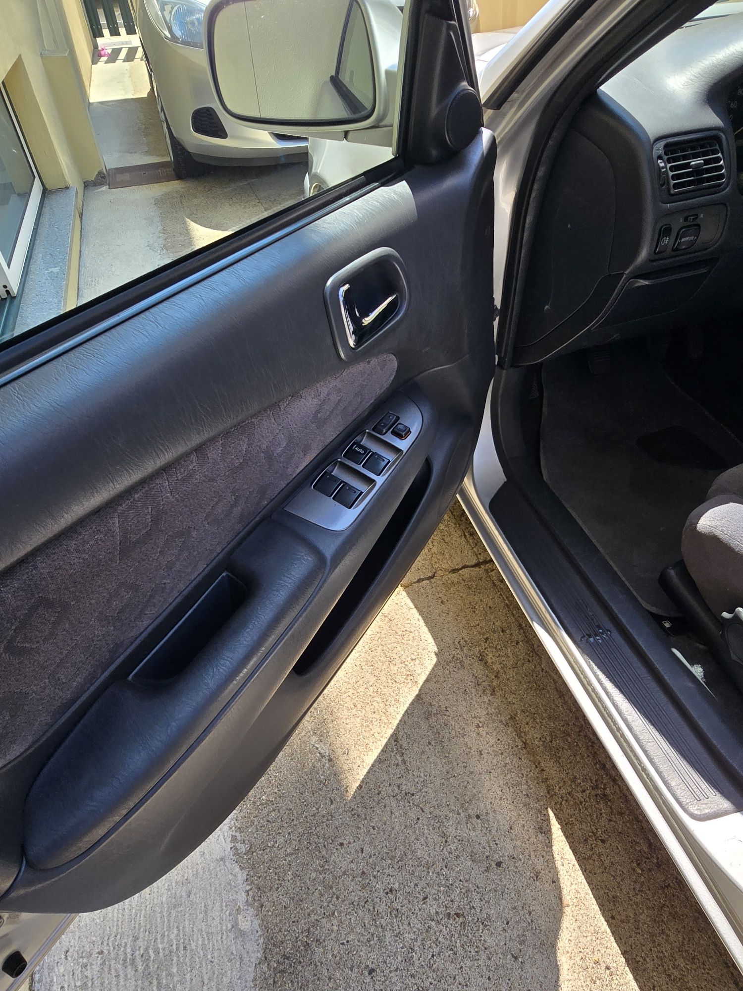 Toyota corolla sol 2001
