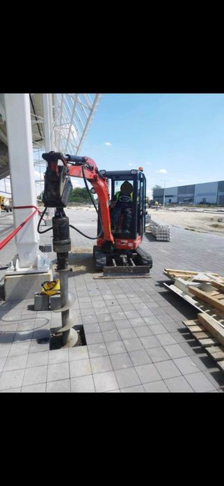 minikoparka z wiertnicą glebową, wynajmę koparkę z wiertnicą wynajem