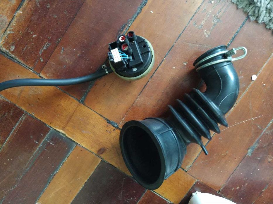 Б/У Бак 105180 в сборе на стиральную машину Indesit, Ariston