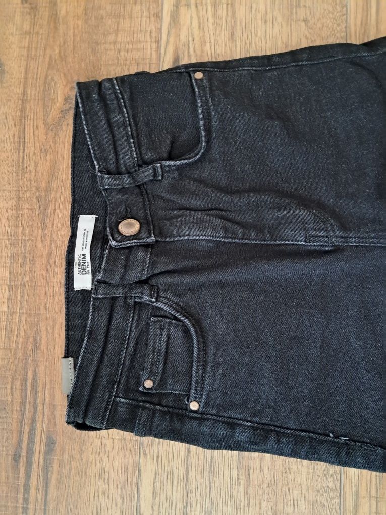 Jeansy z wysokim stanem Zara S