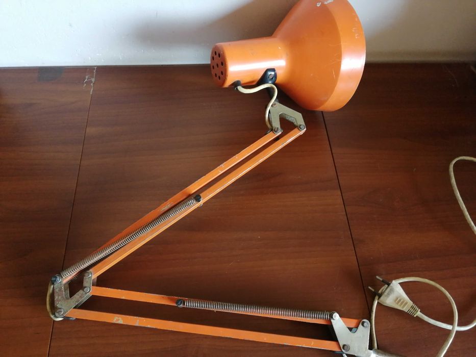 Stara lampa warsztatowa na ścianę metalowa regulowana lampka