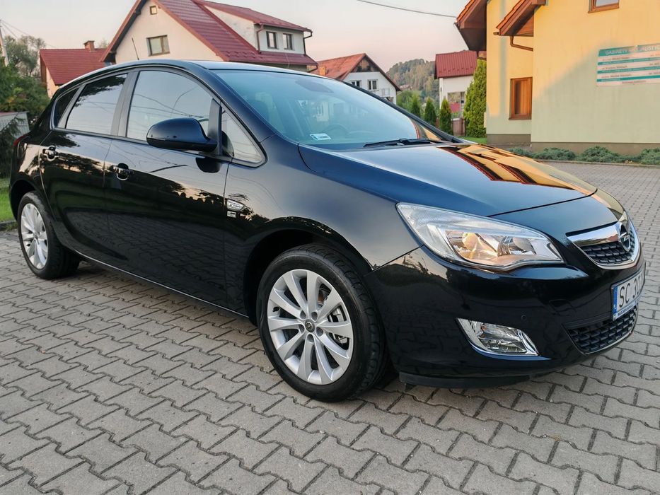 Opel Astra Zadbana Dwa komplety kół