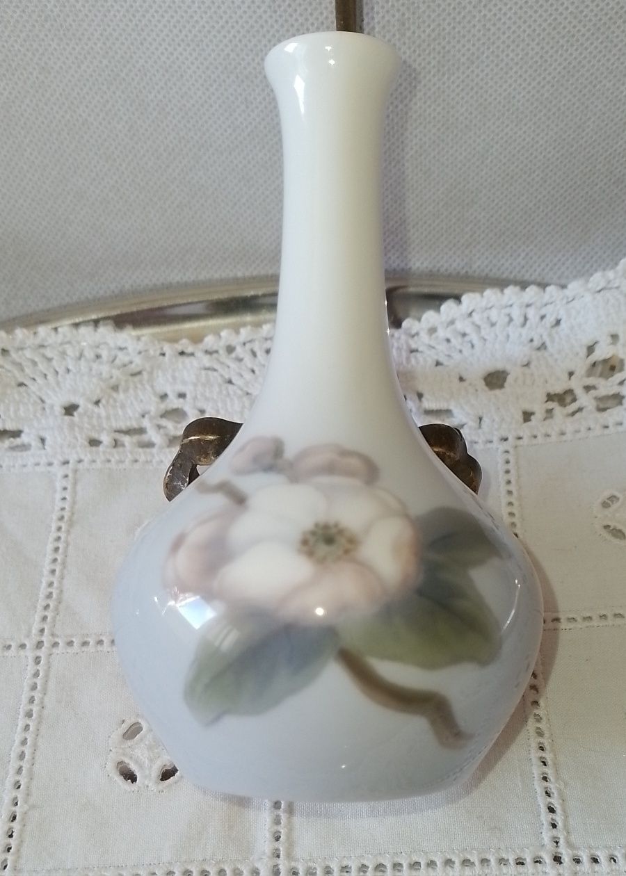 Jarra em porcelana dinamarquesa B & G