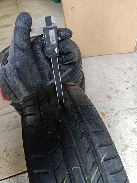 Oddam za darmo Opony Dunlop 225/60 R17 - 4 sztuki