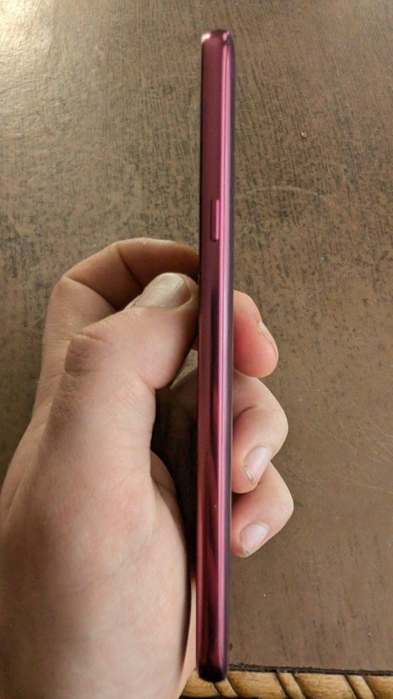 Продаю lg g7 в хорошем состоянии