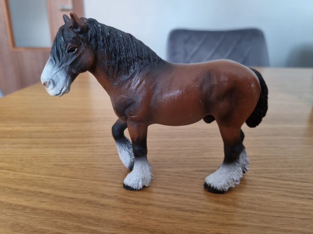 Clydesdale schleich konik figurka